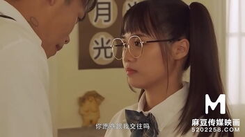 New college girl Wen Rui Xin at MDHS in this original Asia porno video.